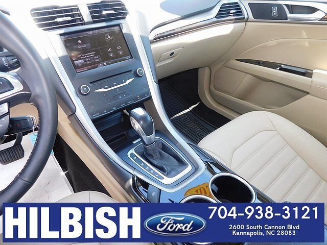 2014 Ford Fusion SE image 9
