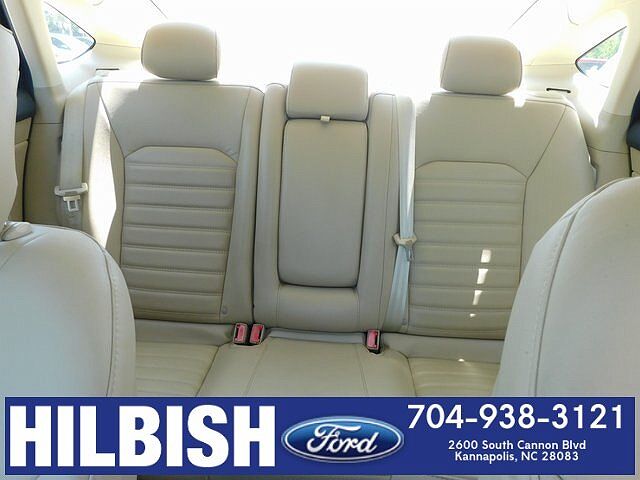 2014 Ford Fusion SE image 14