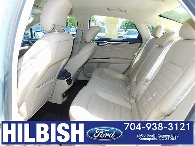 2014 Ford Fusion SE image 15