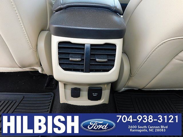 2014 Ford Fusion SE image 16