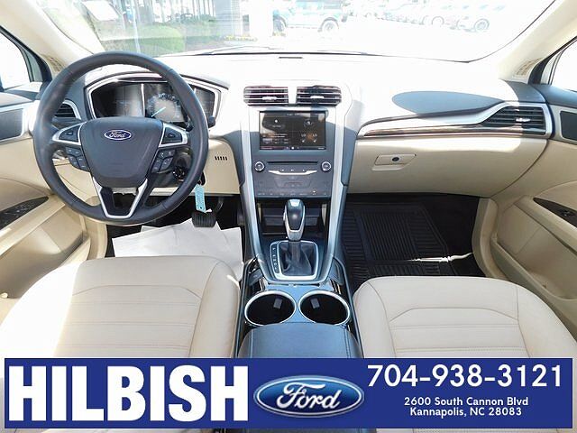 2014 Ford Fusion SE image 17