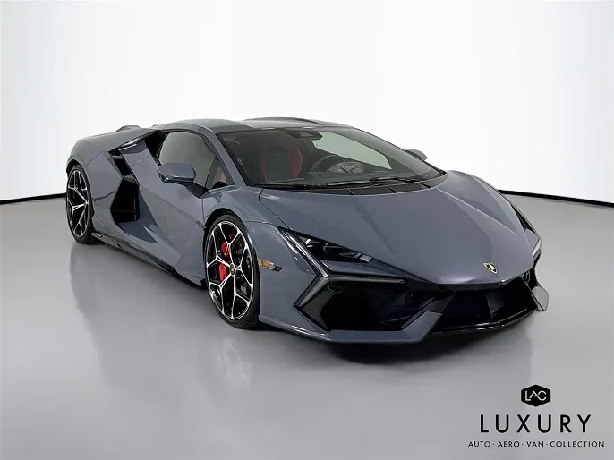 2024 Lamborghini Revuelto
