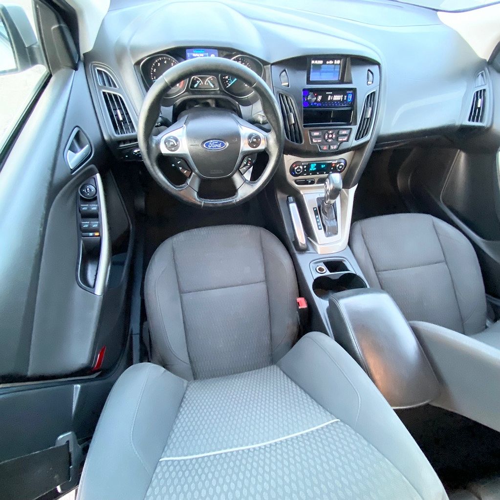 2012 Ford Focus SEL image 12