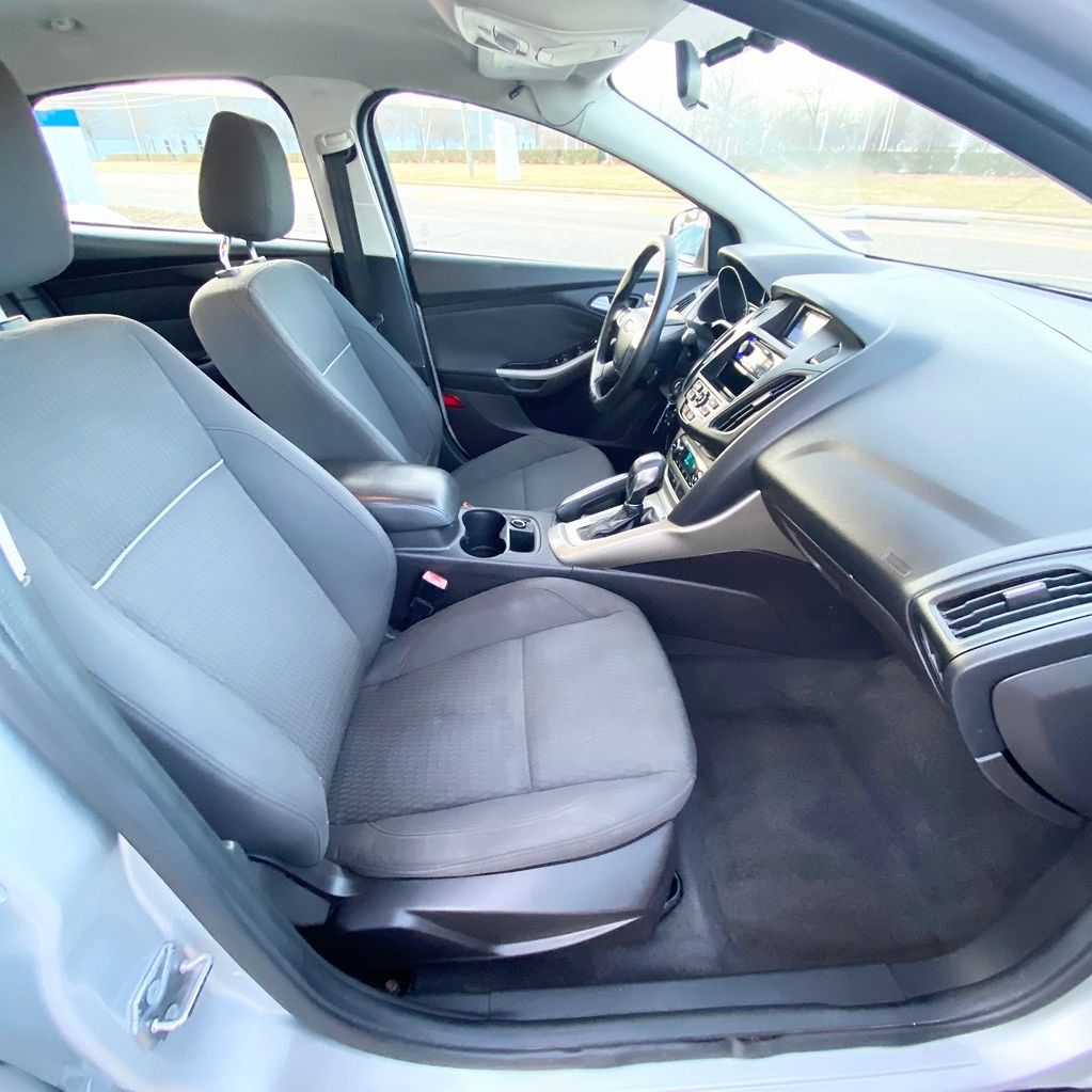 2012 Ford Focus SEL image 22