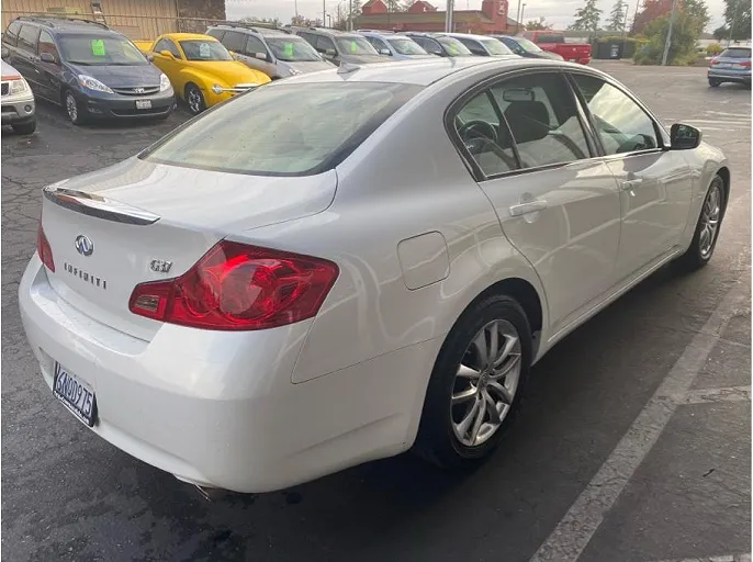 2009 Infiniti G37
