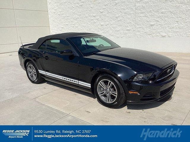 2013 Ford Mustang null image 0