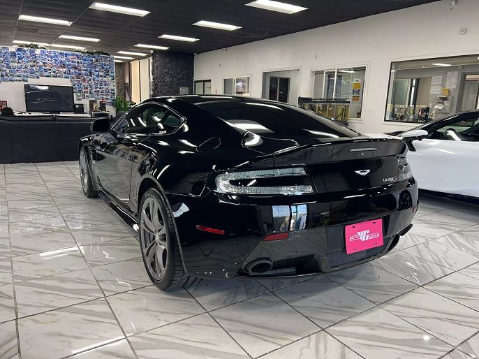 2017 Aston Martin V12 Vantage
