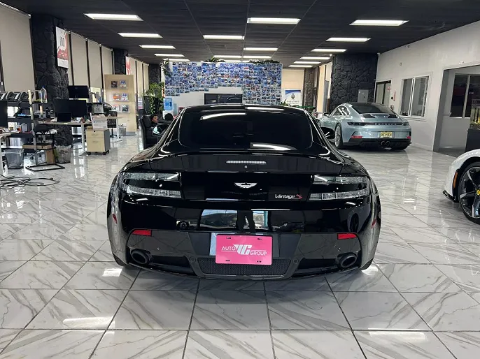 2017 Aston Martin V12 Vantage