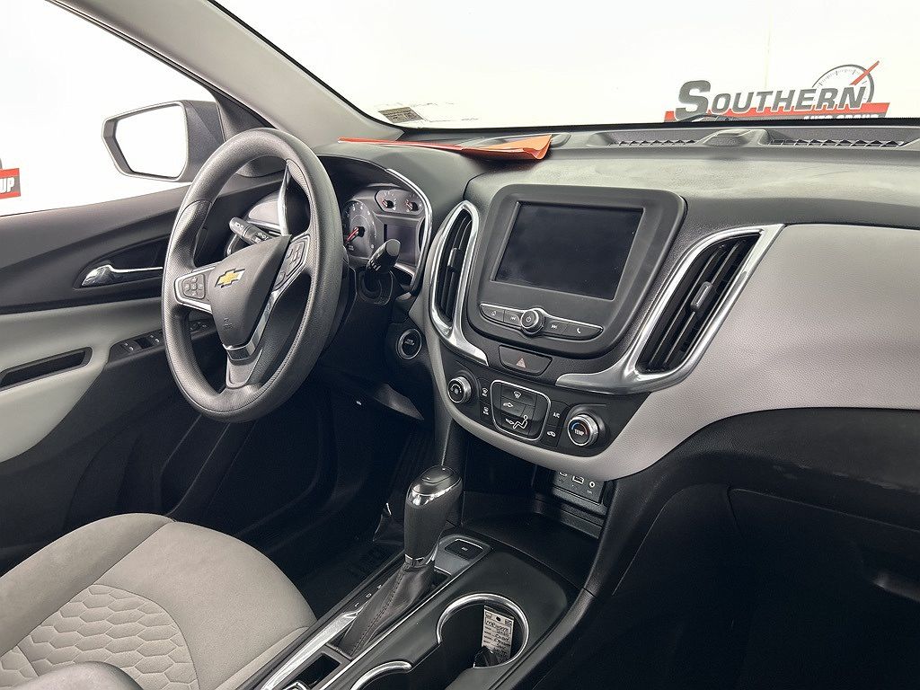 2020 Chevrolet Equinox LS image 3