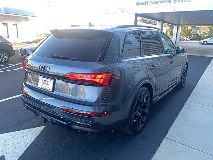 2025 Audi SQ7