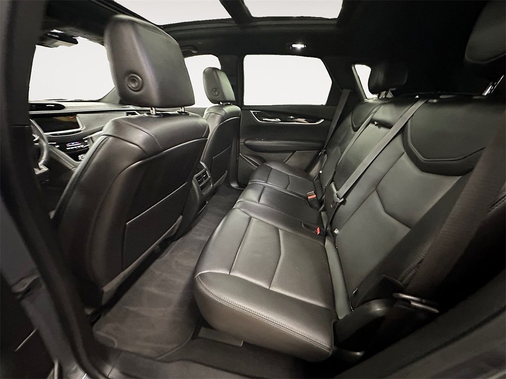 2021 Cadillac XT5 Premium Luxury image 3