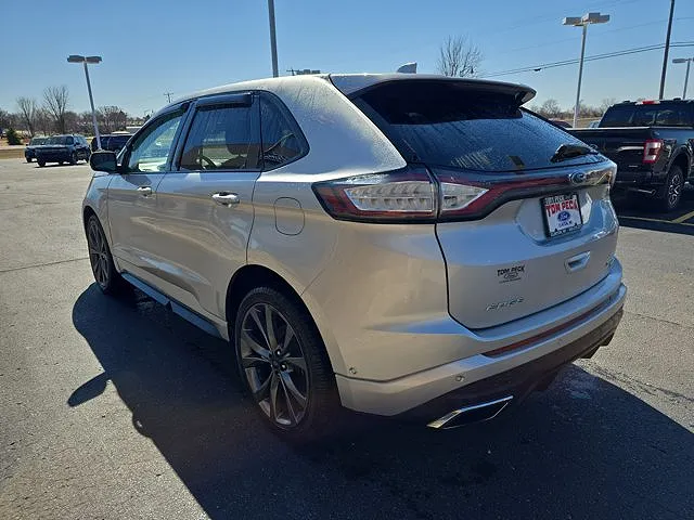 2016 Ford Edge