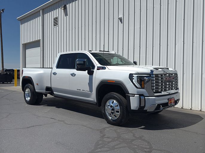 2025 GMC Sierra 3500HD