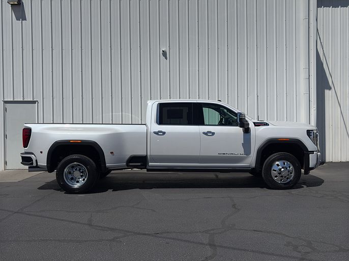 2025 GMC Sierra 3500HD