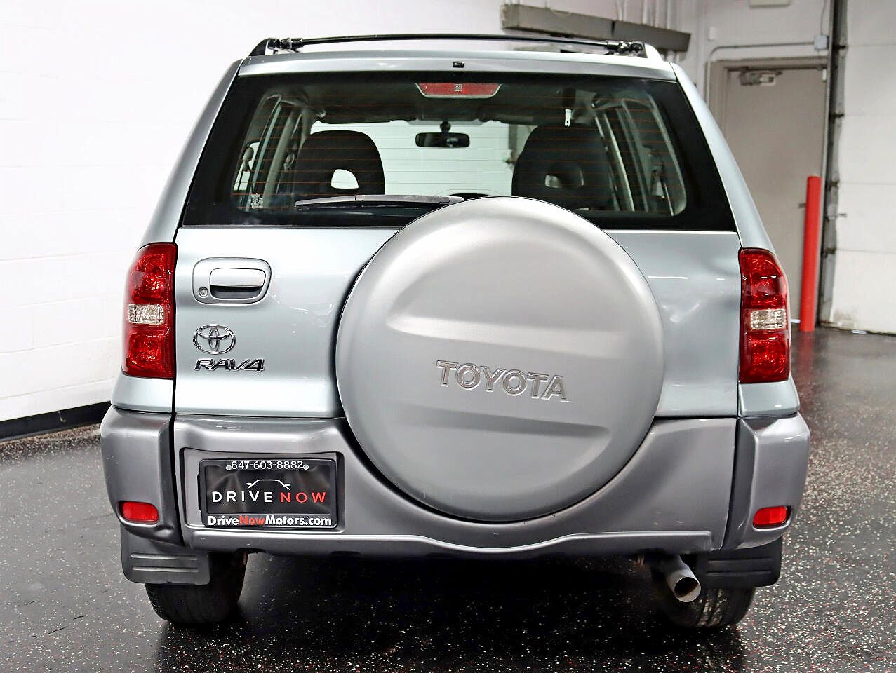 2005 Toyota RAV4 null image 10