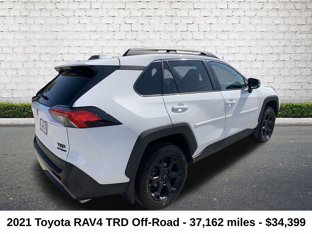 2021 Toyota RAV4 TRD Off Road image 2