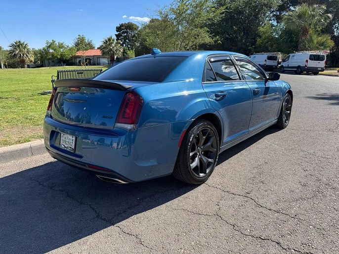 2020 Chrysler 300