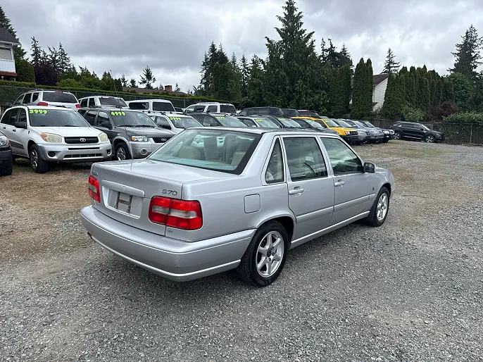 2000 Volvo S70