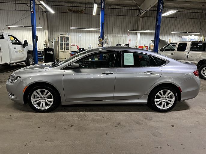 2017 Chrysler 200