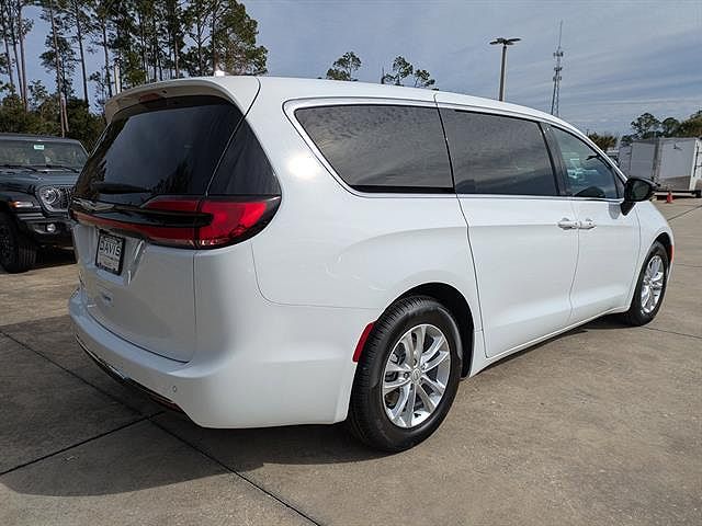2026 Chrysler Pacifica