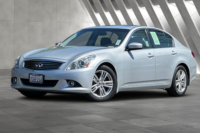2013 Infiniti G37