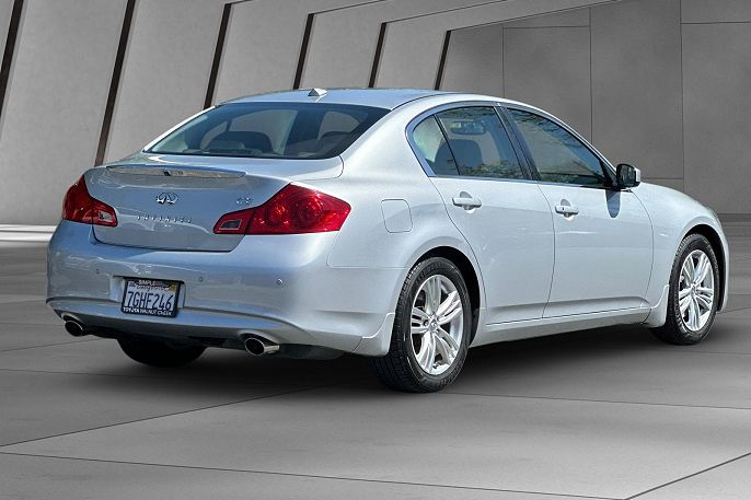 2013 Infiniti G37