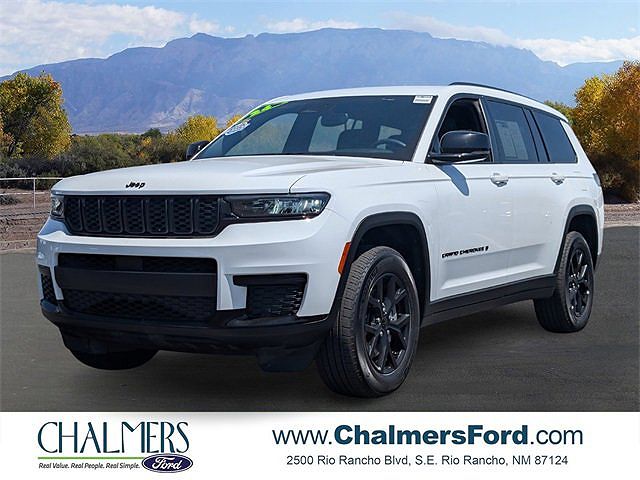 2024 Jeep Grand Cherokee Altitude photo 2