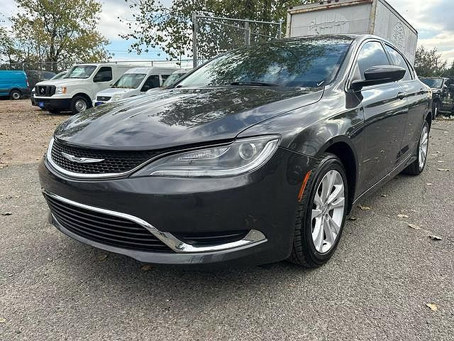 2016 Chrysler 200 Limited image 0