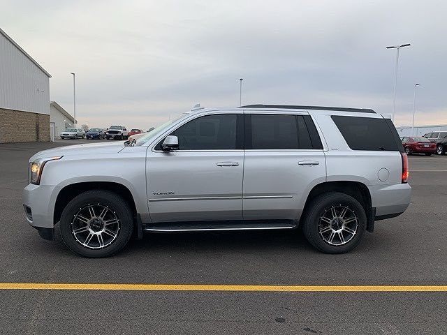 2017 GMC Yukon SLT image 1