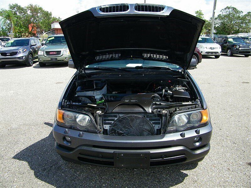 2003 BMW X5 3.0i image 8