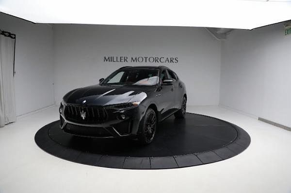 2020 Maserati Levante GTS image 0