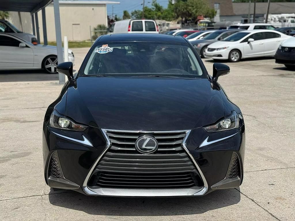 2018 Lexus IS 300 image 2