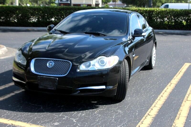 2009 Jaguar XF Supercharged image 2