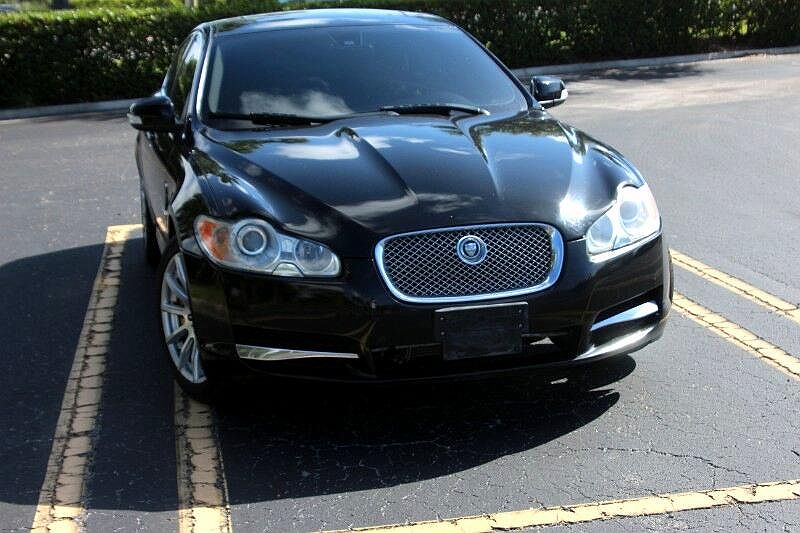2009 Jaguar XF Supercharged image 3