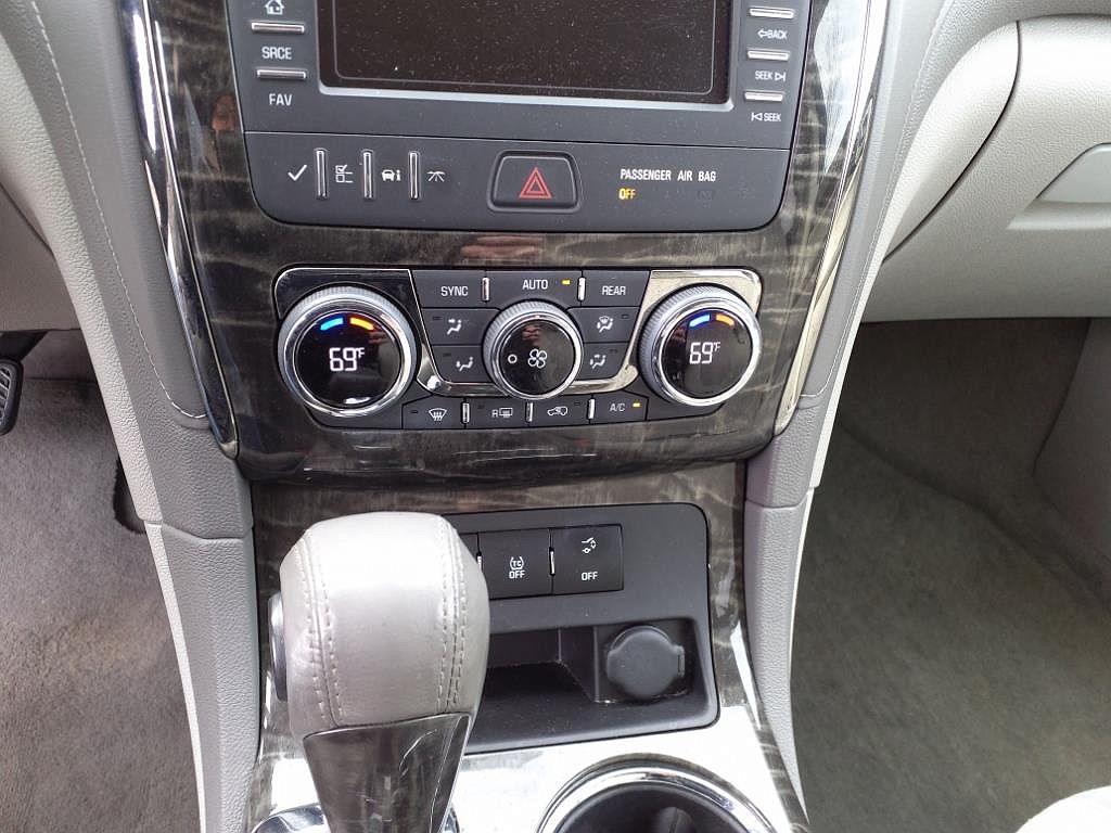 2013 Buick Enclave Convenience image 5