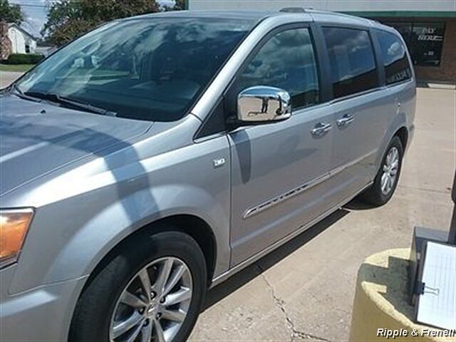 2014 Chrysler Town & Country