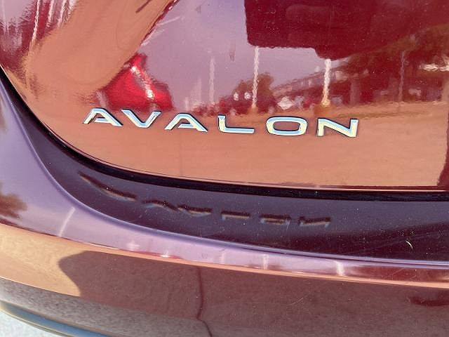 2014 Toyota Avalon XLE image 5