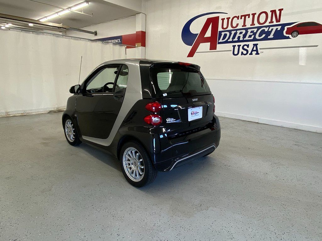 2013 Smart Fortwo Pure image 2