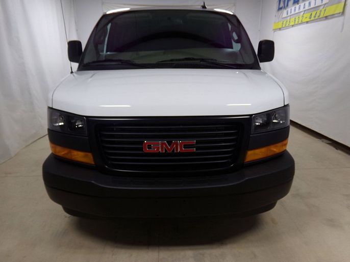 2025 GMC Savana