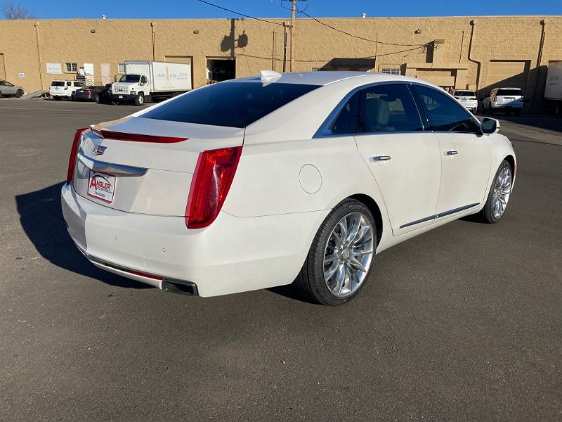 2017 Cadillac XTS Platinum image 6