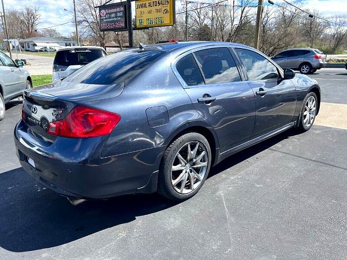 2011 Infiniti G37