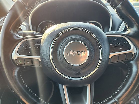 2021 Jeep Compass Altitude photo 11