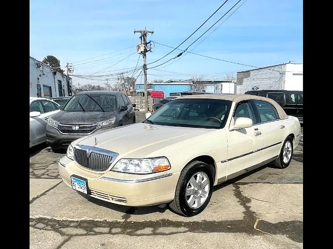2003 Lincoln Town Car