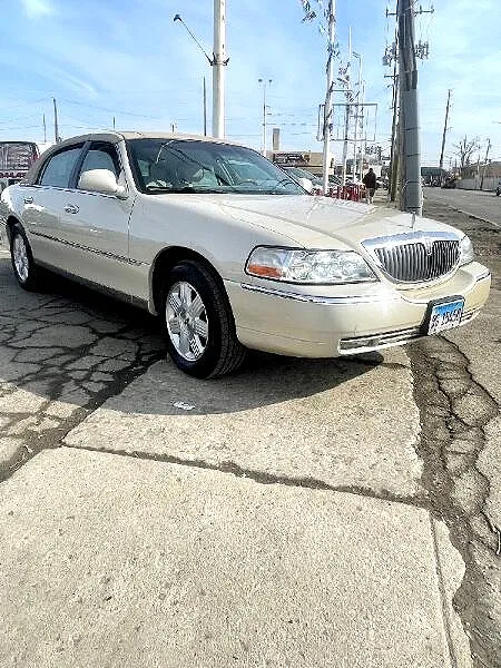 2003 Lincoln Town Car