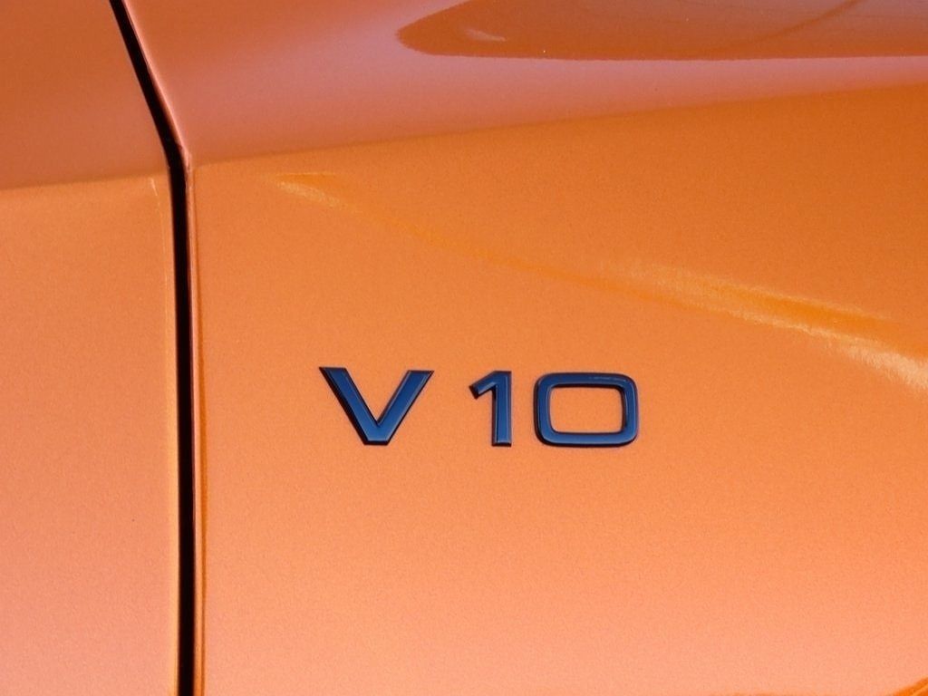 2022 Audi R8 5.2 image 4