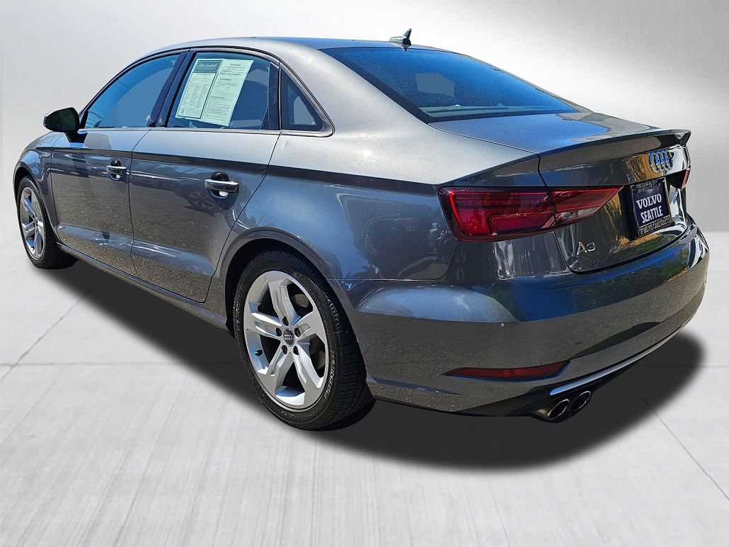 2017 Audi A3 Premium image 2