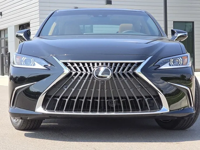 2025 Lexus ES