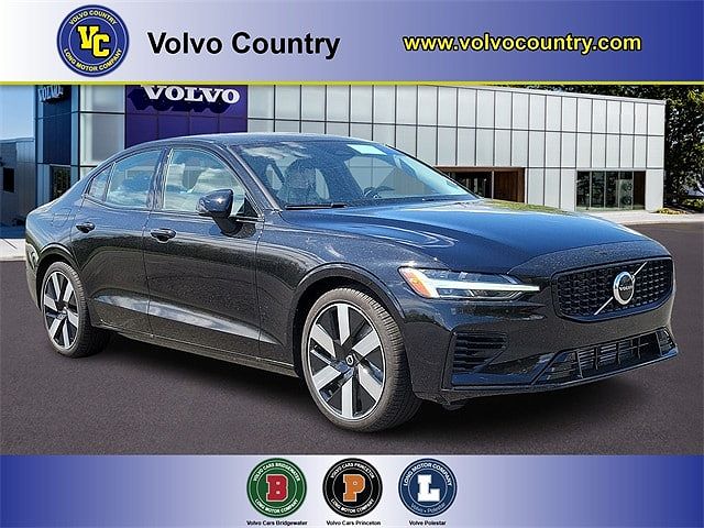 2024 Volvo S60 T8 Core image 0