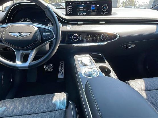 2025 Genesis GV70 3.5T Sport photo 11