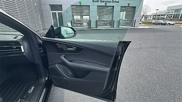2024 Audi Q8 Prestige image 5